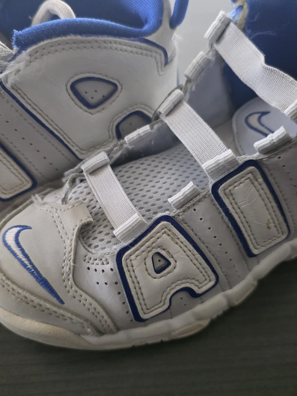 Nike Air More UpTempo Kids Summit White Racer Blue Sz 13.5y FN4858-100